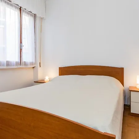 Apartment Monterosso Mesco Modern Flat